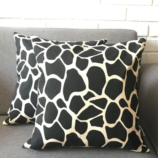 Funda Cojín Decorativo diseño Jirafa Negro y Beige