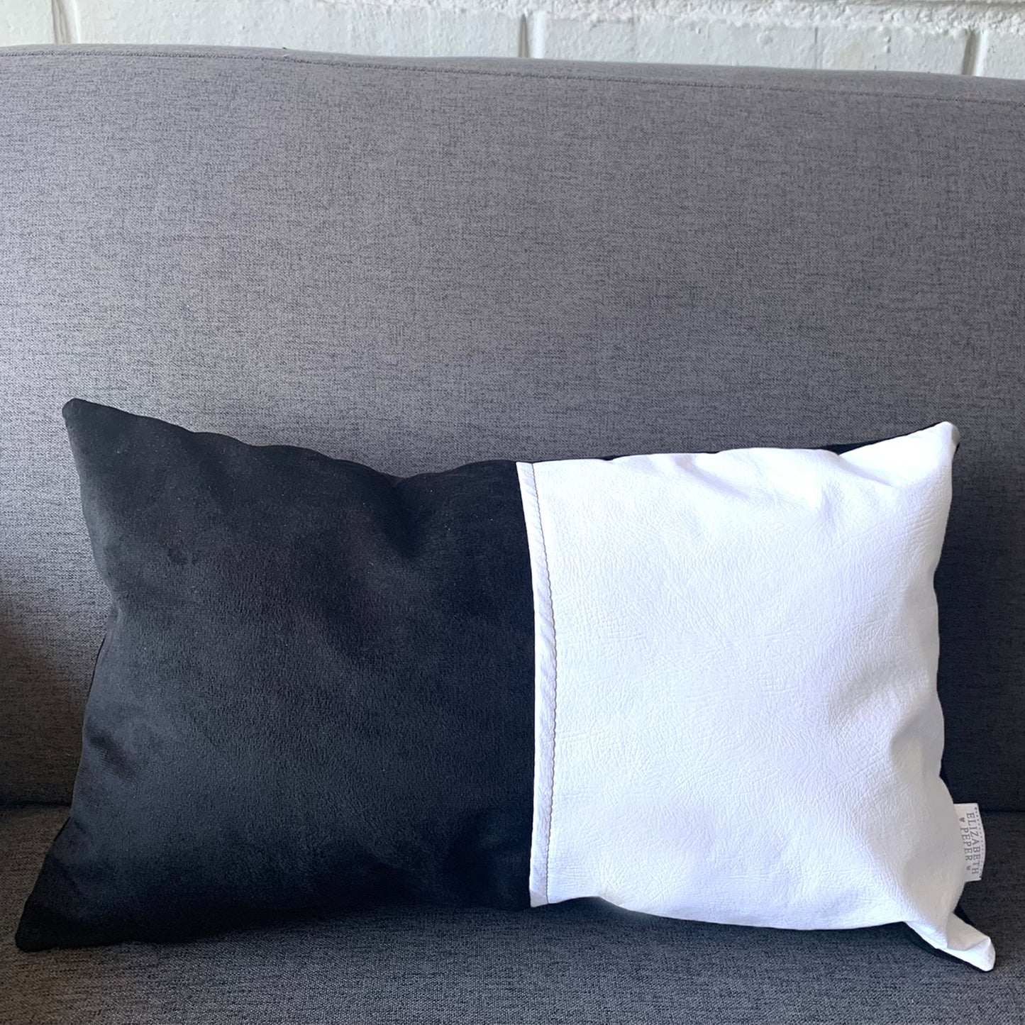 Funda Cojín Decorativo EcoCuero Blanco y Negro