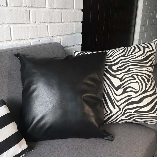 Funda Cojín Decorativo EcoCuero Negro