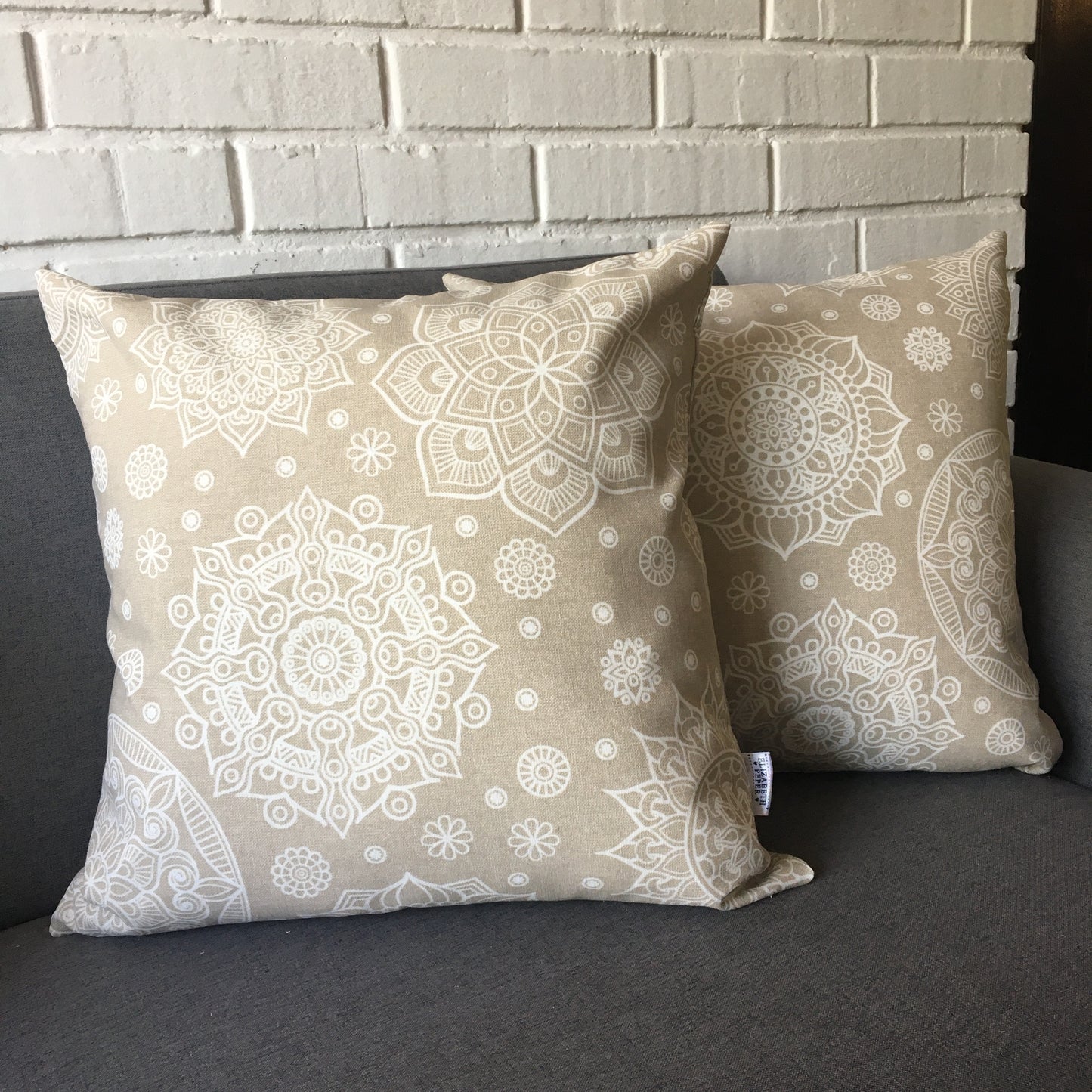 Funda Cojín Decorativo diseño Mandalas Crema y Blanco