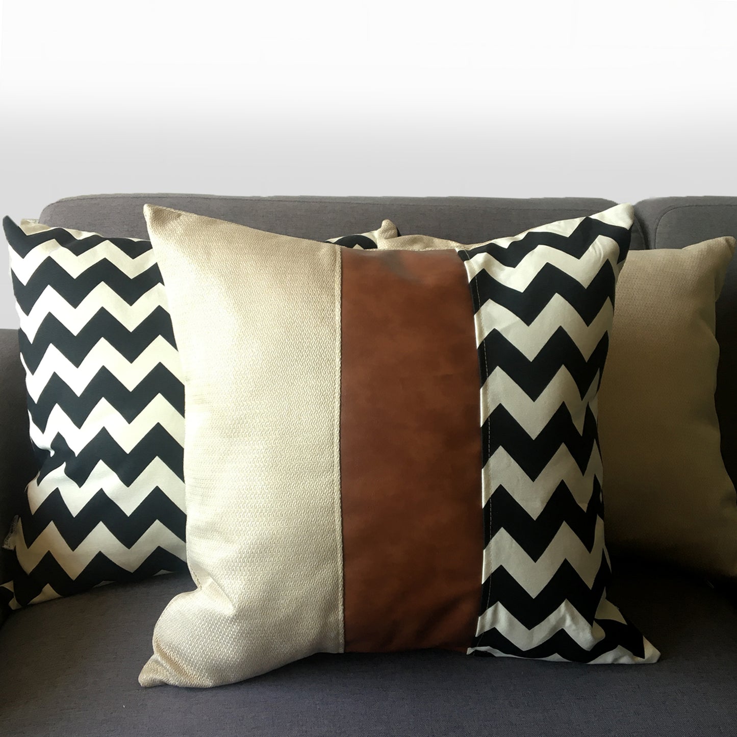 Funda Cojín Decorativo EcoCuero ZigZag Blanco y Negro
