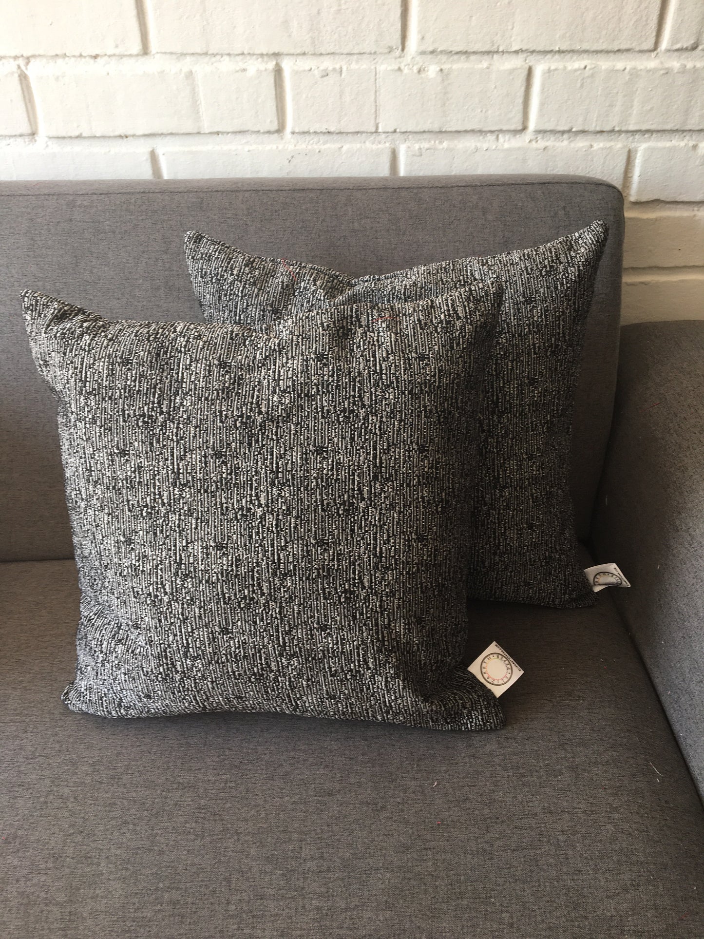Funda Cojín Decorativo diseño Gris y Negro