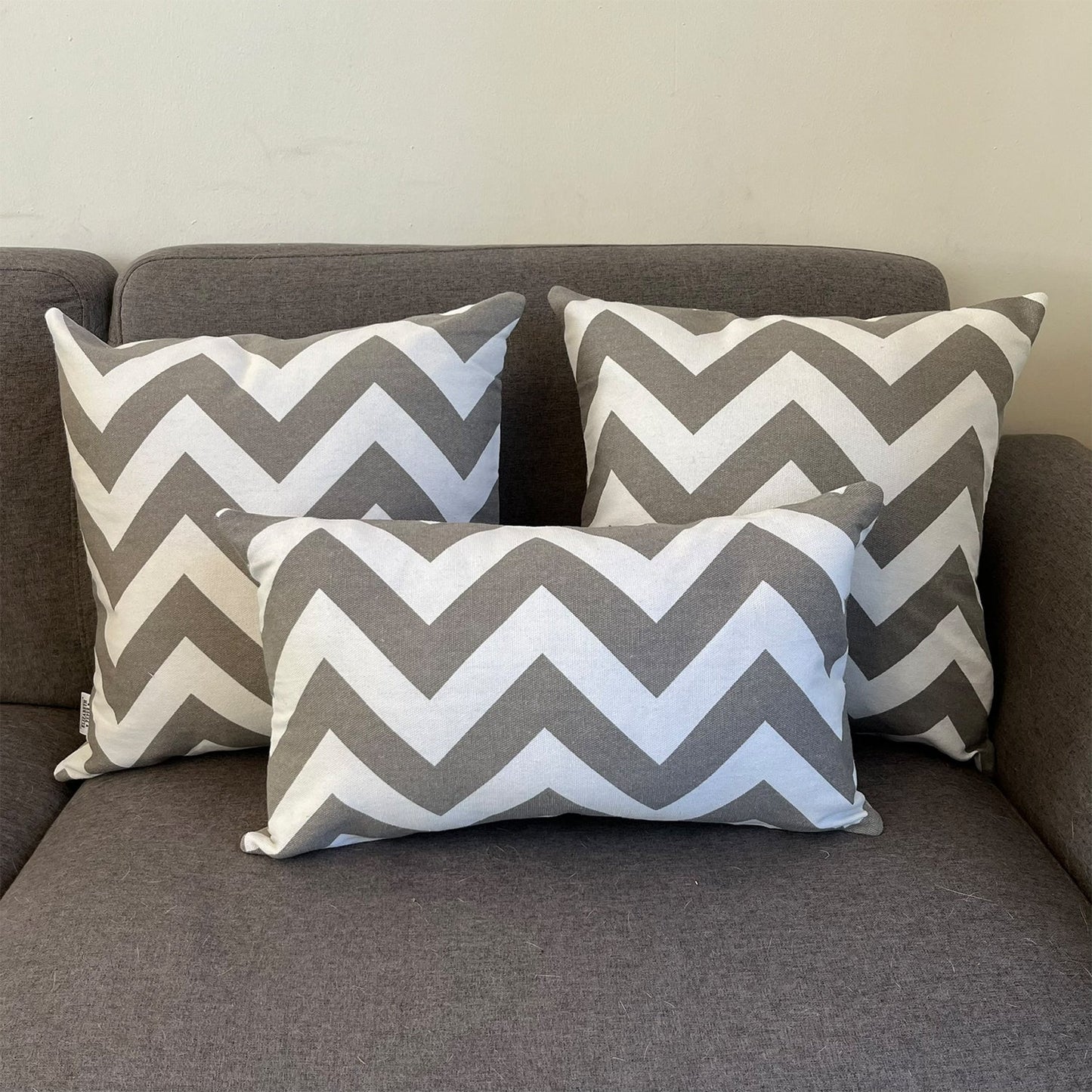Funda Cojin Decorativo Diseño ZigZag Gris