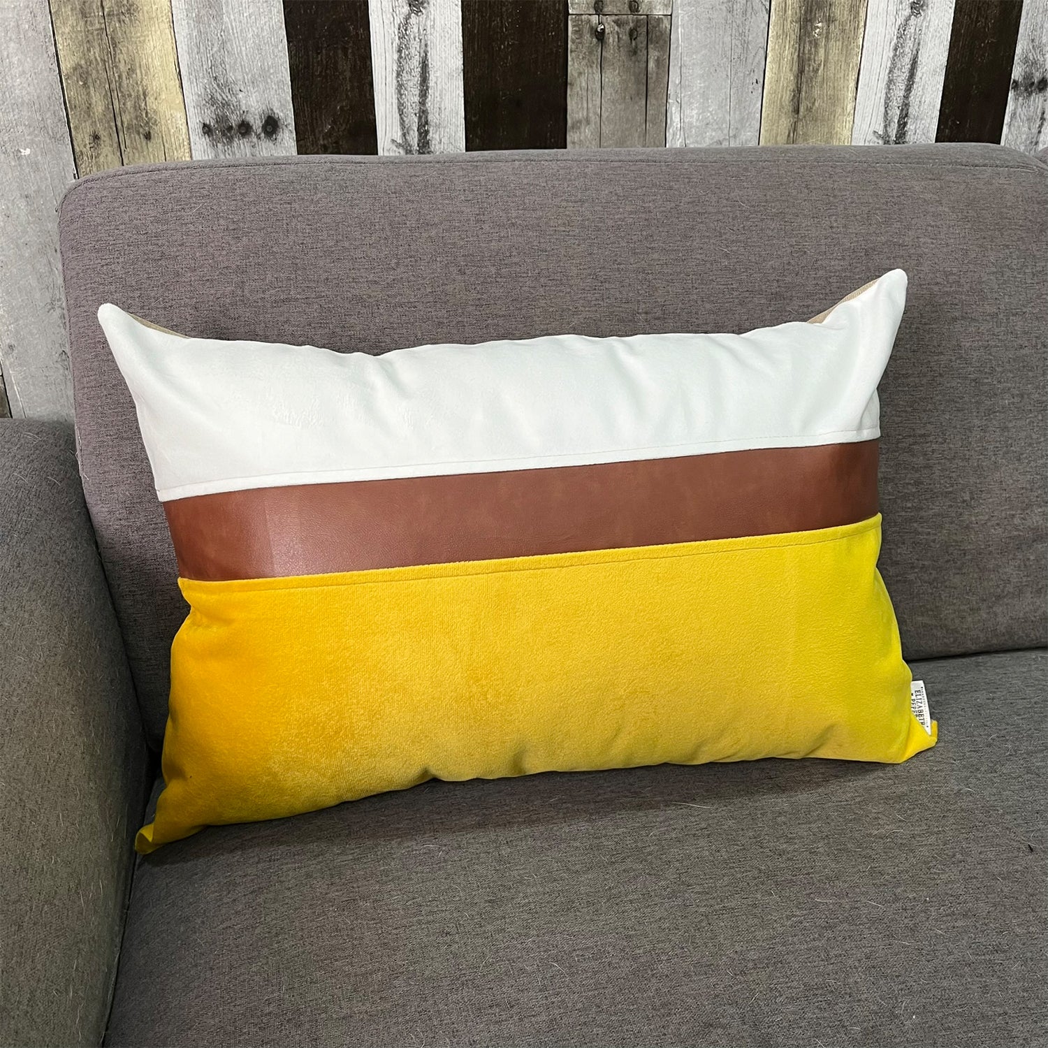 Funda Cojín Decorativo diseño Amarillo Blanco Ecocuero