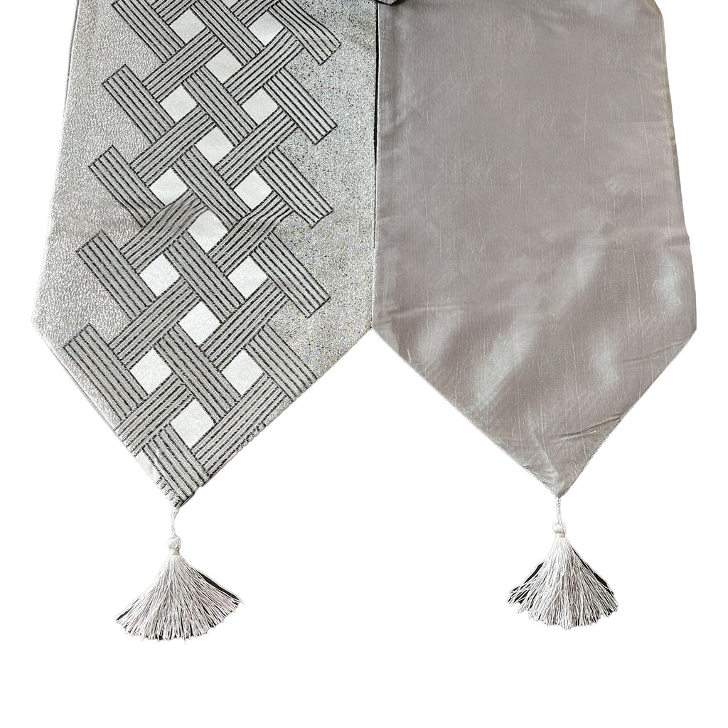 Camino De Mesa Con Diseño Gris Negro